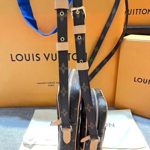 ❤️BRAND NEW LV GAME ON PANAME SET❤️ - Picture 11 of 16